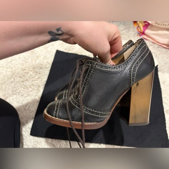 VINTAGE- DOLCE & GABANA HEELS - Picture 12 of 16